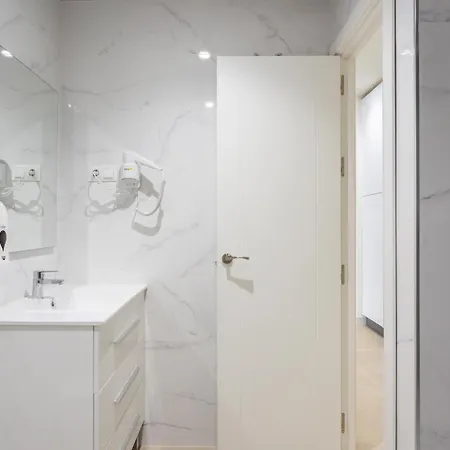 Delfin Azul By Time * كاديز